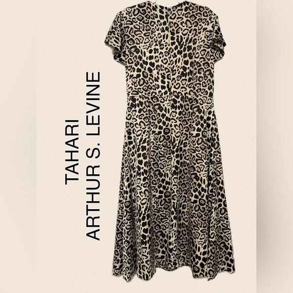 B15 TAHARI, ARTHUR S. LEVINE DRESS SIZE 14.  BUST:22”, Waist:17.5” Length:50”. - Picture 2 of 14